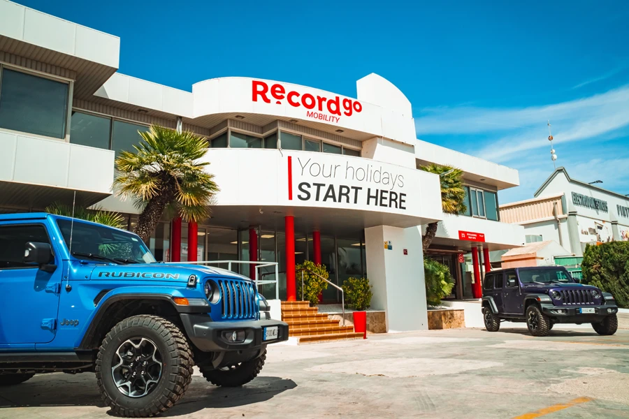 Aluguer de automóveis sem depósito em Ibiza